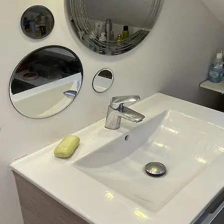 Avec Salle D'eau Privative - 2 Entrees Circuit Des 24h - Piscine-sauna-jacuzzi